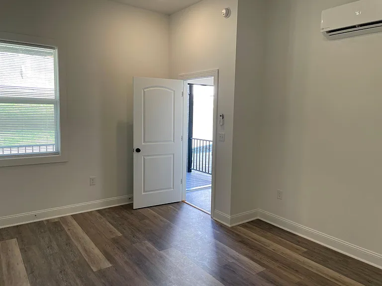 431 Blackford St #2 — Photo 13
