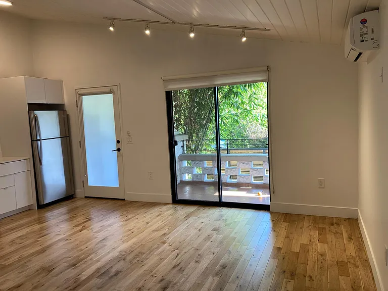 4435 Burns Ave #1 — Photo 9