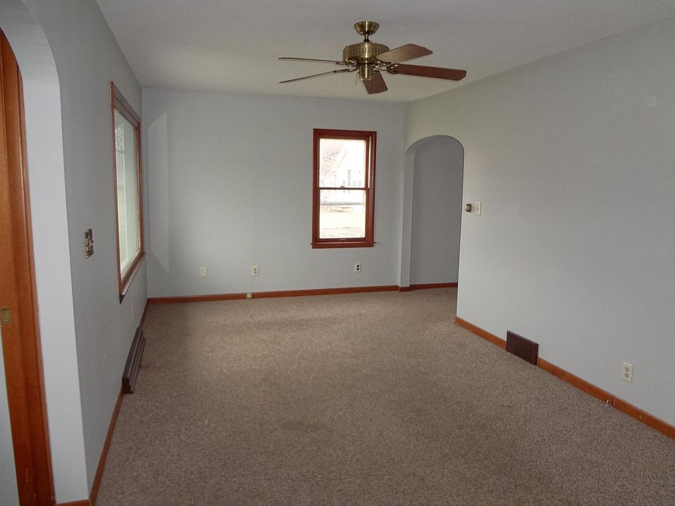 2nd image of 515 15th Ave