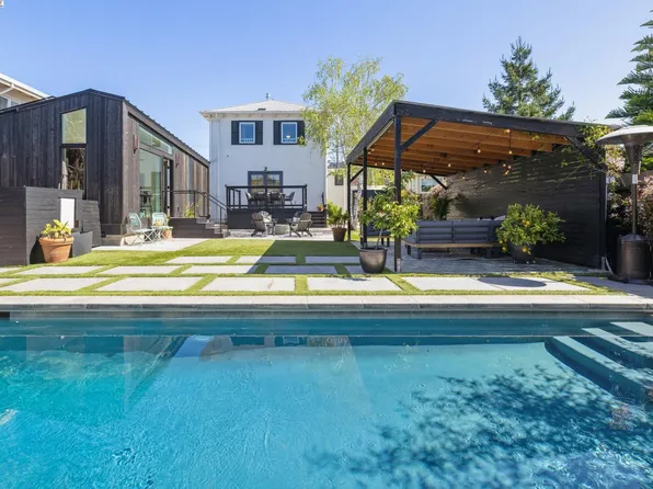 2453 Wilbur St, Oakland, CA 94602