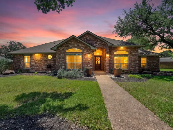 100 Twisted Oak Ln, Crawford, TX 76638