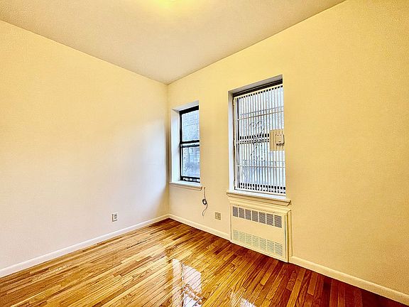 5th image of 328 E 95th St APT 32
