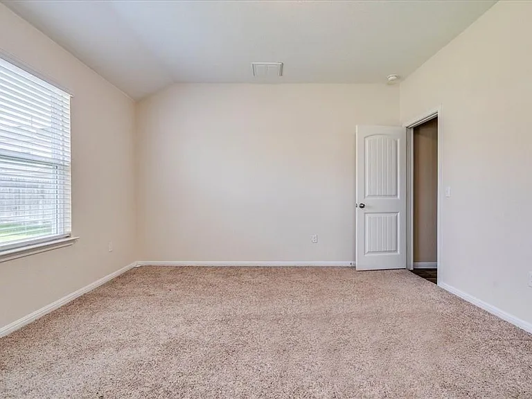 617 Callahan Ln — Photo 9