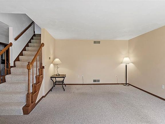 5th image of 204 Spruce St