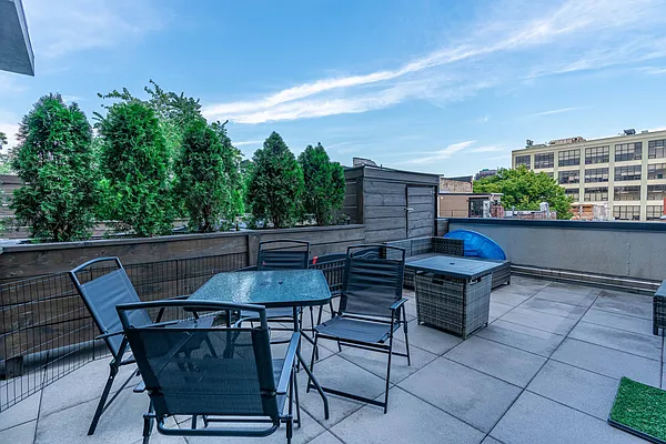 Rented by Modern Spaces | media 14