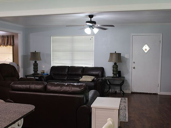 5th image of 3126 Mimosa St