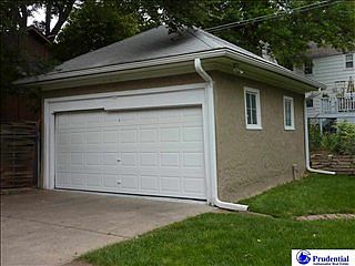 5th image of 511 S Happy Hollow Blvd
