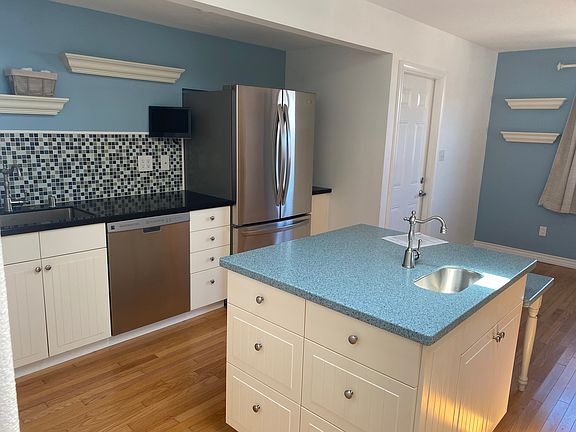 3rd image of 4117 Amoroso St #1