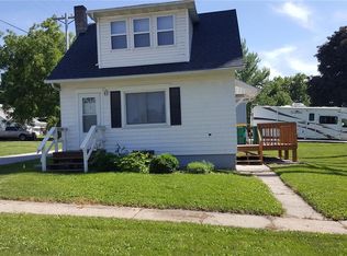 170 1st St, Atkins, IA 52206