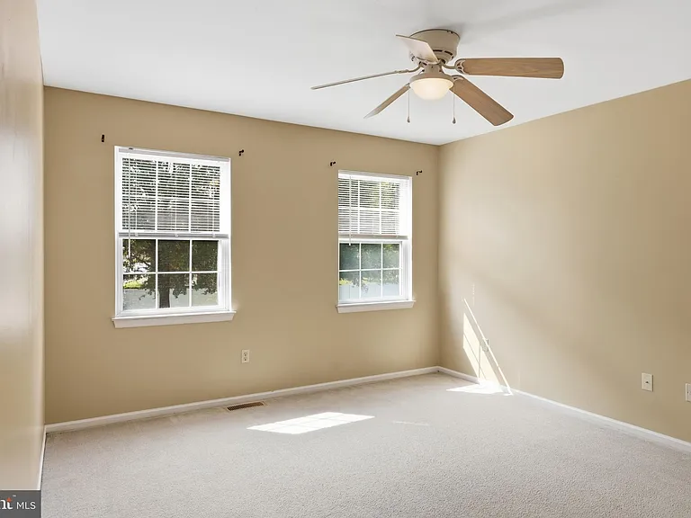 251 N Caroline Pl — Photo 34