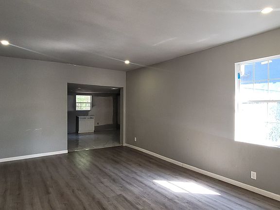 4th image of 117 CLIFF AVE
