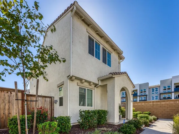 5185 Cumberland Dr, Roseville, CA 95747