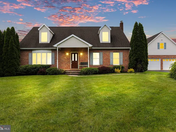 11814 Paden Ave, Smithsburg, MD 21783