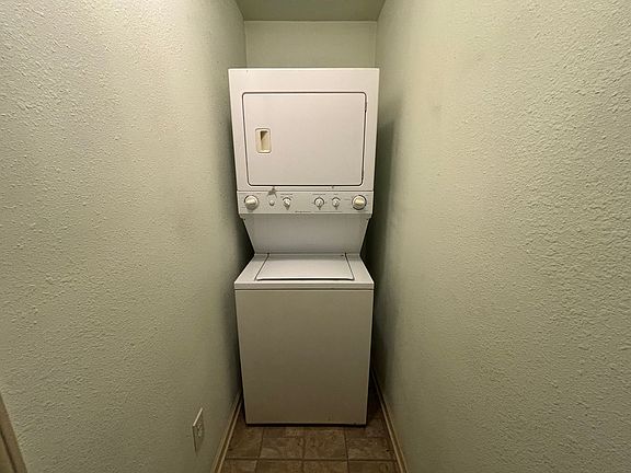 5th image of 505 W I St APT 1 & 2