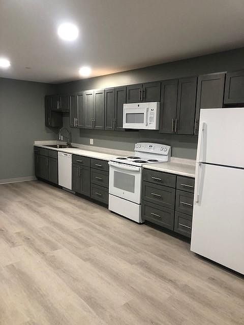 1st image of 61 Washington St #108