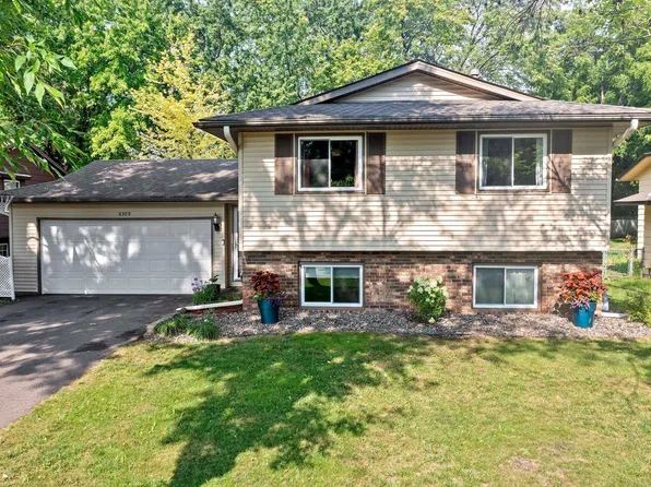 8309 York Ave N, Brooklyn Park, MN 55443