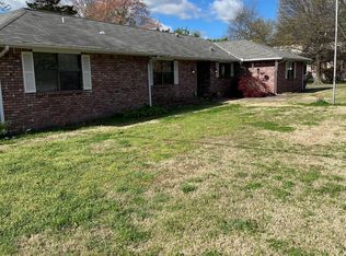 303 3rd Ave NW, Miami, OK 74354