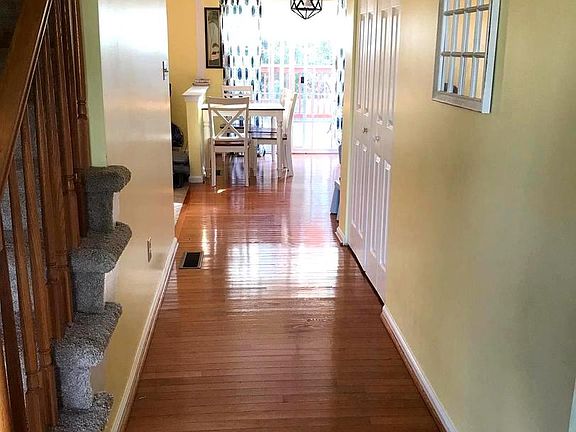 5th image of 1070 Ruby Cir