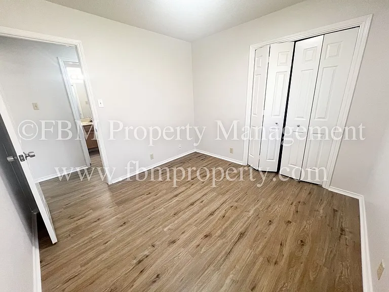 221 Highland Ave #A — Photo 9