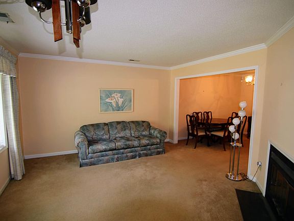 3rd image of 84 Candytuff Ln