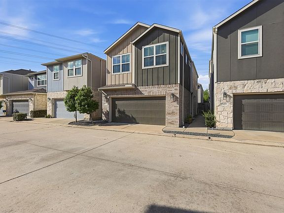 2nd image of 5415 Cuerta St