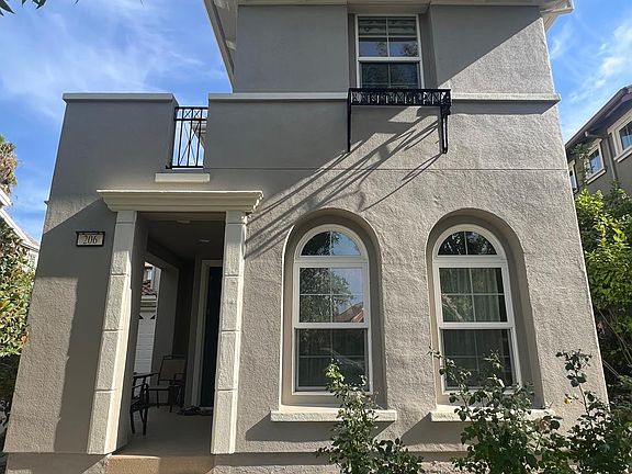 3rd image of 206 N Orinda St