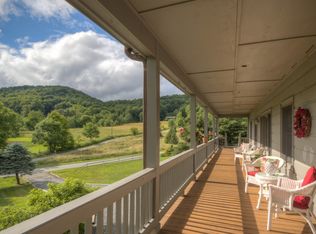 924 Briarwood Ln, Boone, NC 28607