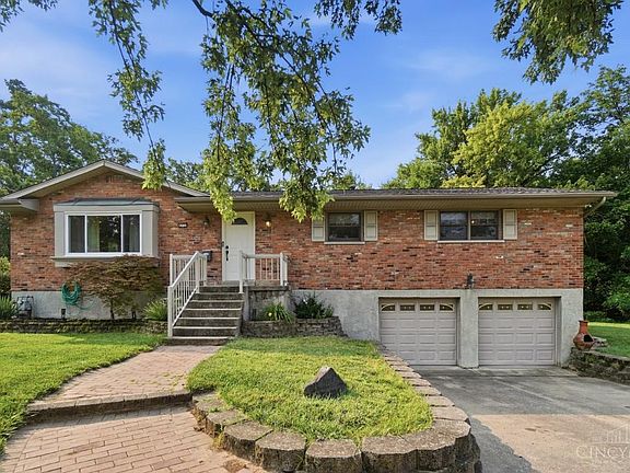 2nd image of 4733 Elizabeth Pl