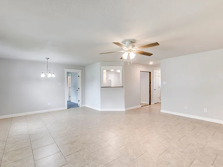 2307 Traverse Dr — Photo 11
