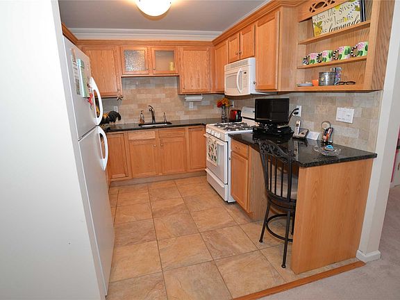 4th image of 807 Altessa Blvd