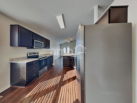 4th image of 131 Boutot St