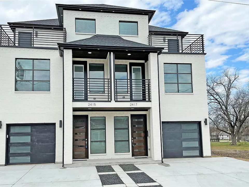 2417 N Winnetka Ave