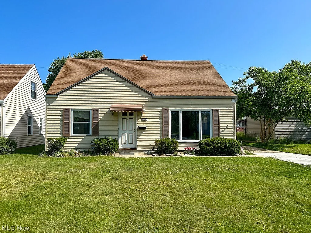 26501 Shirley Ave photo 1