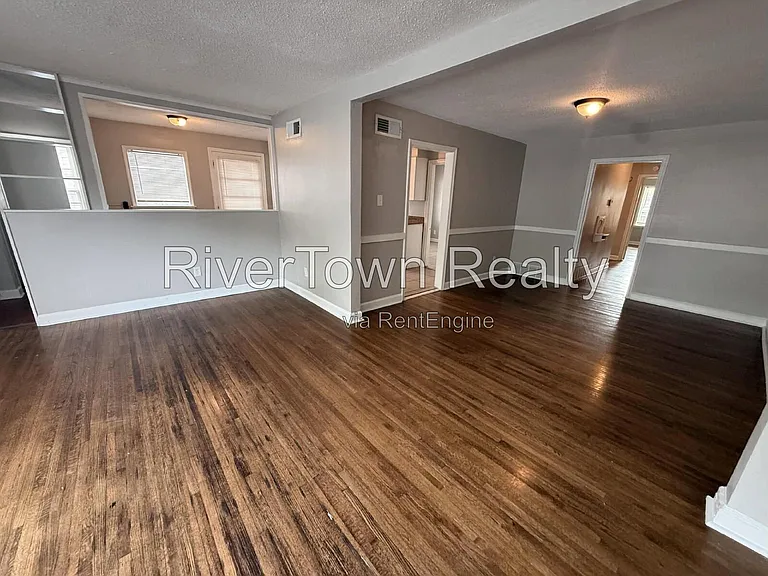 108 N Holmes St — Photo 4