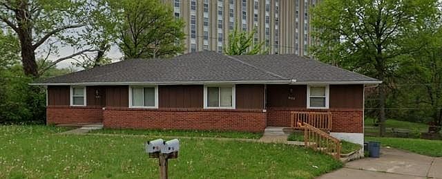 1st image of 6121 Farrow Ave
