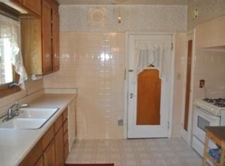 3162 S 31st St, Milwaukee, WI 53215