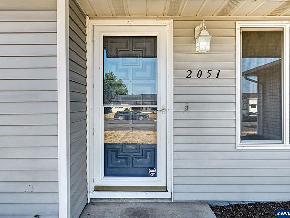 5th image of 2051 Lafayette St SE