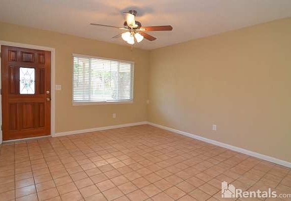 4th image of 5701 93rd Ave