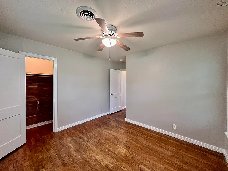 4701 Spiser Ln — Photo 17