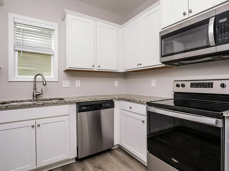 72 Rosemary St — Photo 8