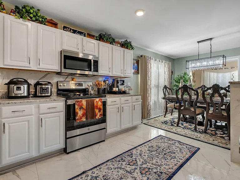 4800 Silent Creek Ln — Photo 14