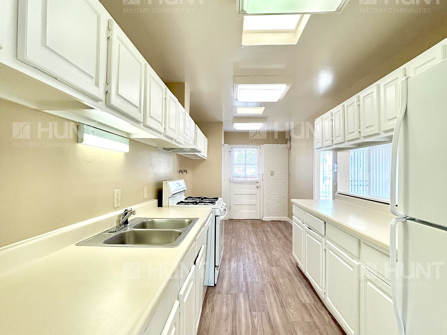 4 bed, 1250 sqft, $1,750 — Photo 3