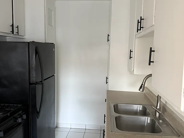 4457 & 4463 Murietta Ave #24 — Photo 7