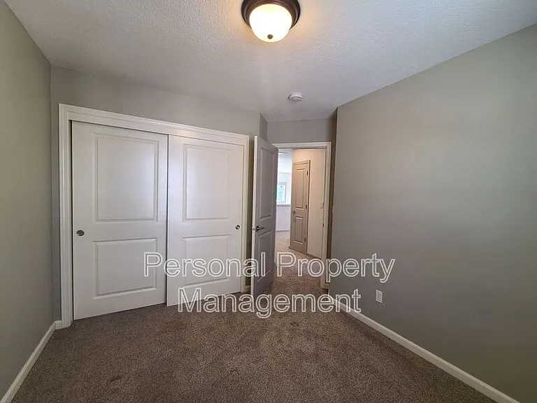 2085 34th St — Photo 22