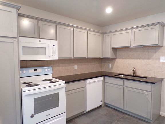 2nd image of 1904 Ridgeview