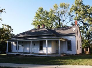 209 W Oak St, Warrenton, MO 63383