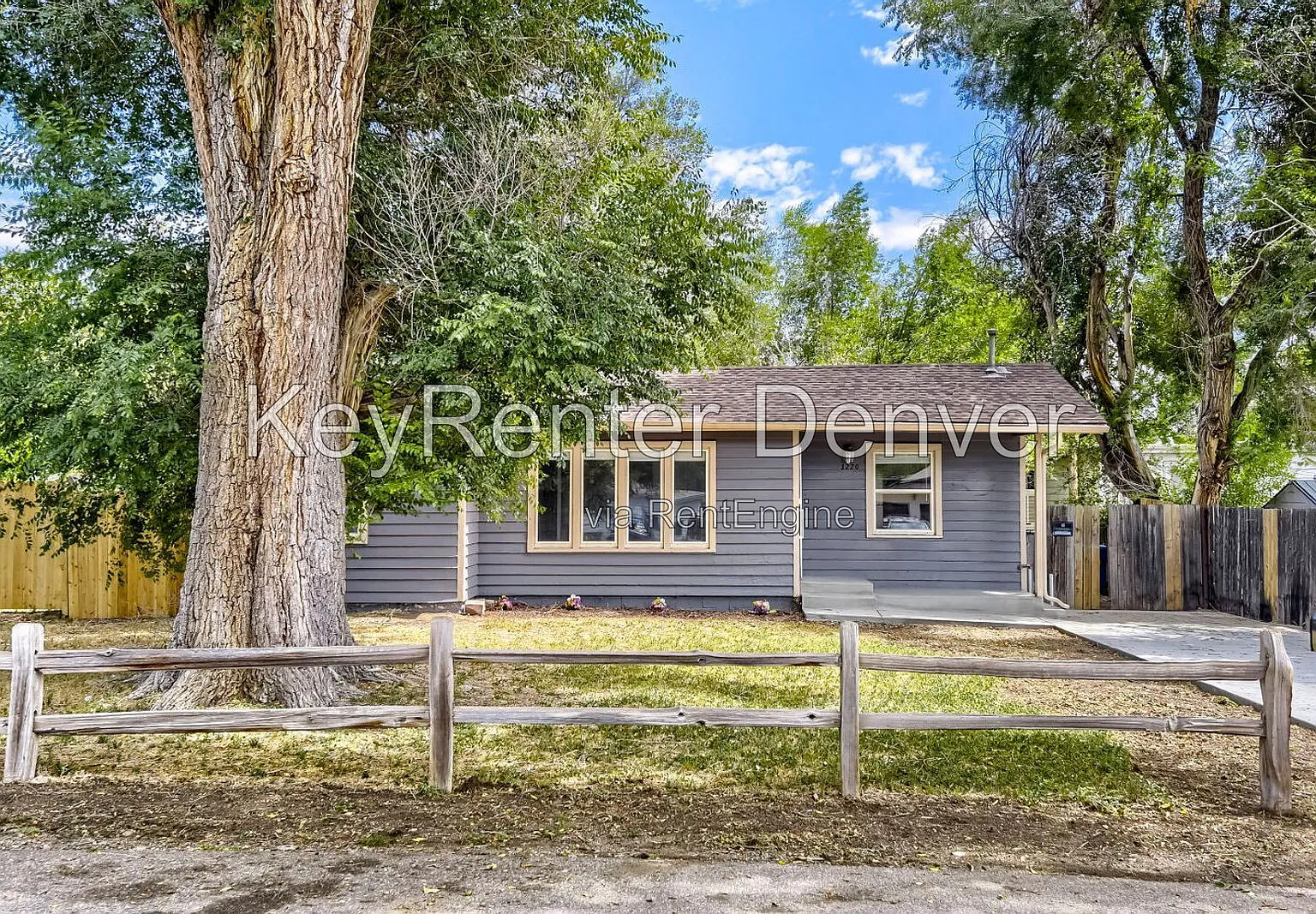 2 bed, 1.0 bath, 721 sqft, $1,875 — Photo 1