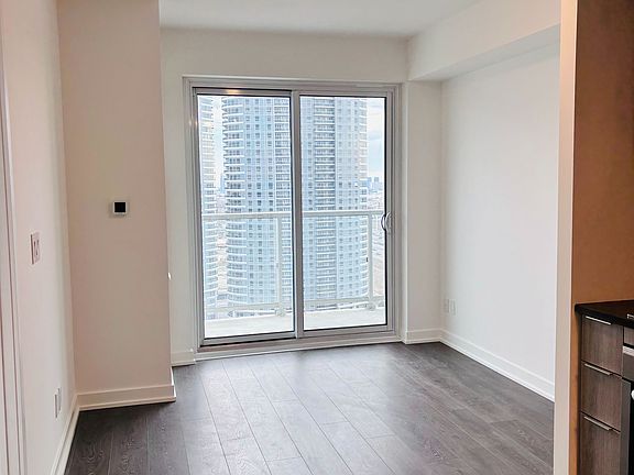 4th image of 2033 Kennedy Rd #2307