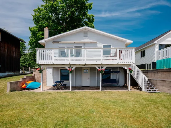 5133 Silver Lake Shores Rd, Traverse City, MI 49685