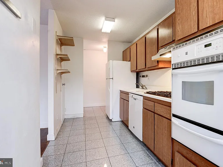 1301 S Arlington Ridge Rd #310 — Photo 22